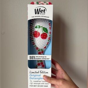 Wet Brush Detangler